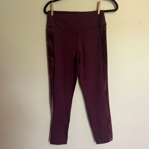 Victoria’s Secret pink Burgundy Leggings with Velvet Side Panels size medium